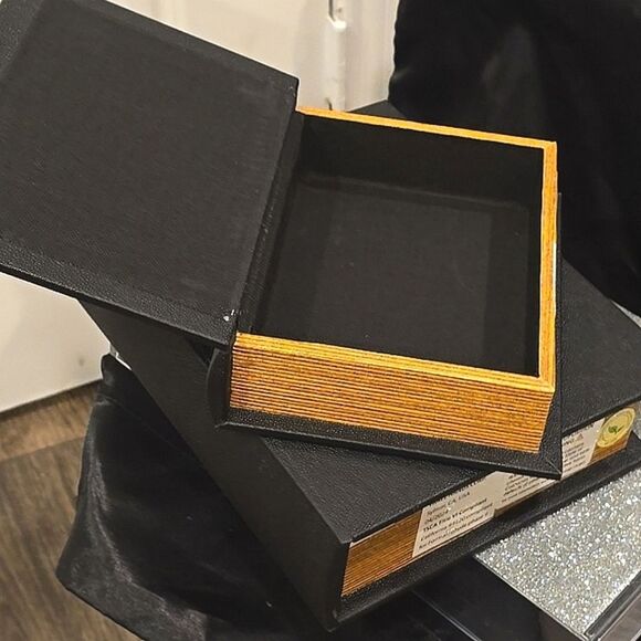 Three Hands 2-PC Box Book Set - Picture 6 of 9